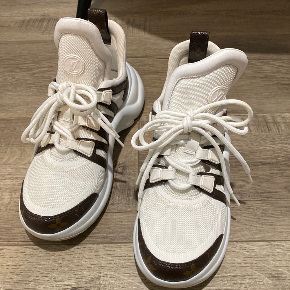 Louis Vuitton Low Top Chunky Sneakers - Picture 2 of 8